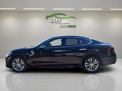 2015 INFINITI Q70 3.7