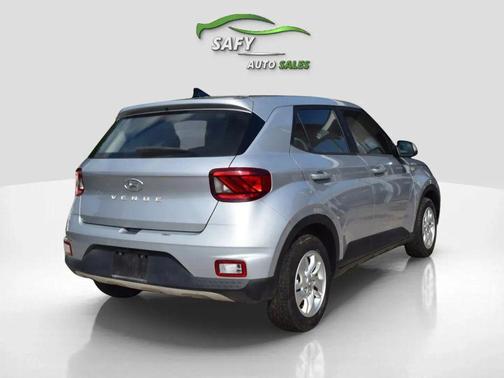 2021 Hyundai VENUE SE