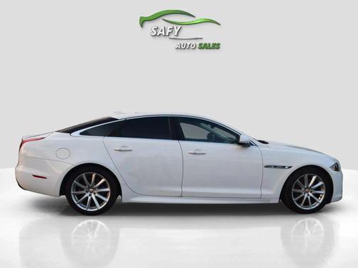 2016 Jaguar XJ XJ R-Sport