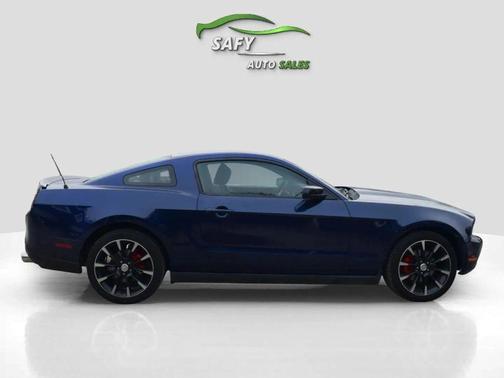 2012 Ford Mustang Coupe 2D