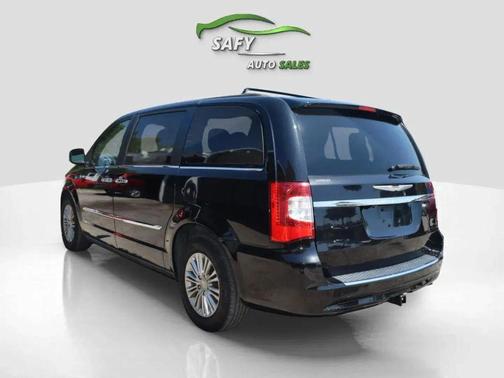 2015 Chrysler Town & Country Touring-L