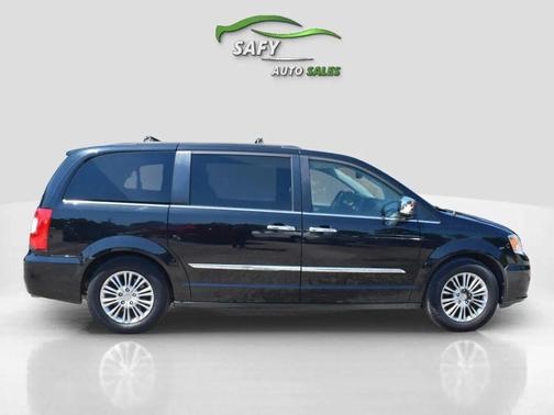 2015 Chrysler Town & Country Touring-L