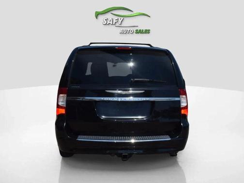 2015 Chrysler Town & Country Touring-L