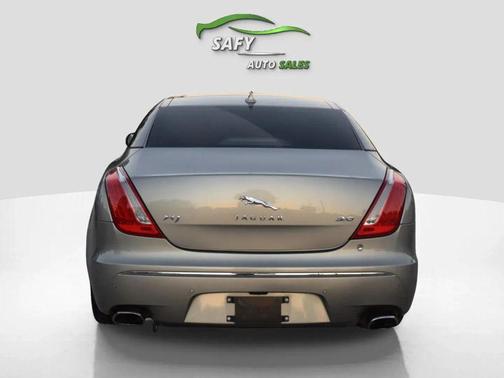 2013 Jaguar XJ Base