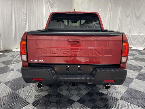 Radiant Red Metallic II 2026 Honda Ridgeline RTL
