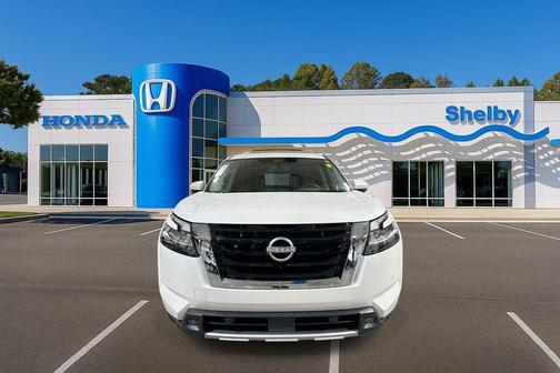 2024 Nissan Pathfinder Platinum FWD