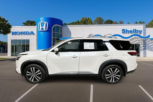 2024 Nissan Pathfinder Platinum FWD