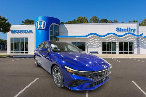 2025 Hyundai ELANTRA SEL