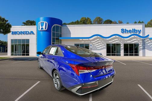 2025 Hyundai ELANTRA SEL