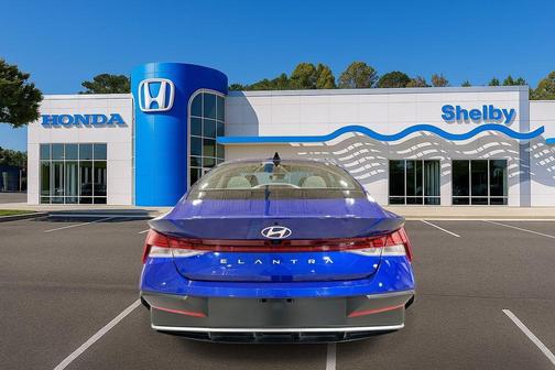 2025 Hyundai ELANTRA SEL