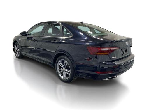 Deep Black 2019 Volkswagen Jetta 1.4T R-Line