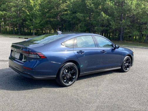 2025 Honda Accord Sport SE 1.5T
