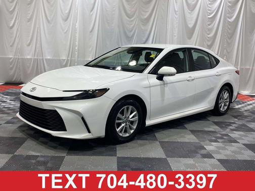 Ice Cap 2025 Toyota Camry LE