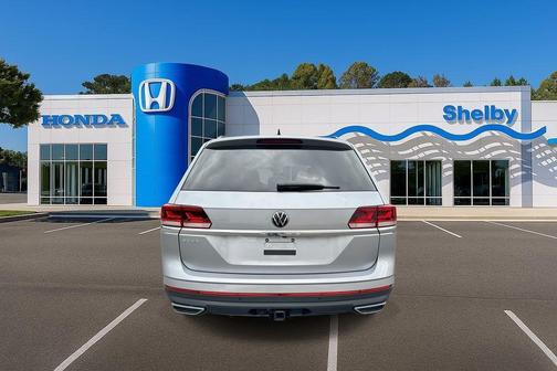 Silver Metallic 2023 Volkswagen Atlas 3.6L SE w/Technology