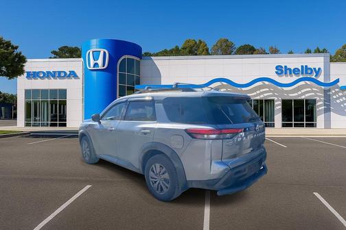 2022 Nissan Pathfinder SV 4WD