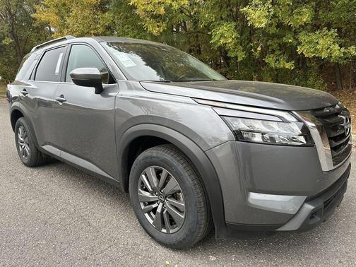 2025 Nissan Pathfinder SV 4WD