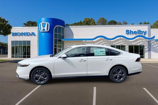 Platinum White Pearl 2026 Honda Accord Hybrid EX-L