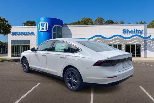 Platinum White Pearl 2026 Honda Accord Hybrid EX-L