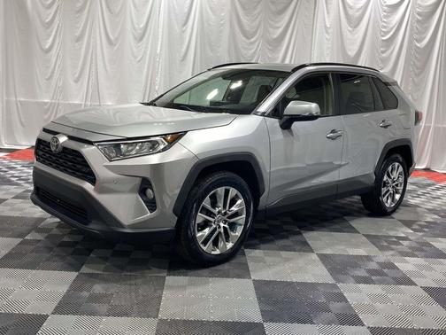 Silver Sky Metallic 2021 Toyota RAV4 XLE Premium