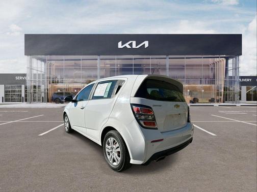 2020 Chevrolet Sonic FWD Hatchback 1FL 5-Door