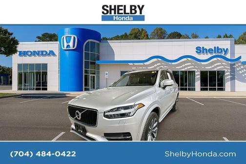 2018 Volvo XC90 T5 Momentum