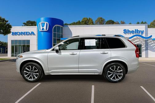 2018 Volvo XC90 T5 Momentum