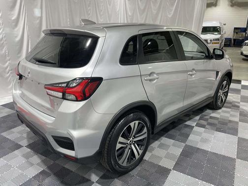 Alloy Silver Metallic 2022 Mitsubishi Outlander Sport SE