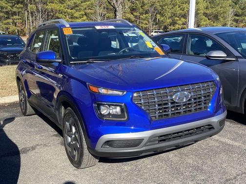 2025 Hyundai VENUE SEL