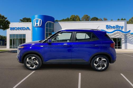 2025 Hyundai VENUE SEL