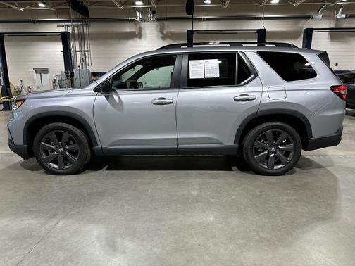 2025 Honda Pilot Sport