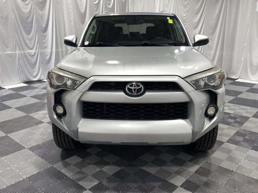 Classic Silver Metallic 2016 Toyota 4Runner SR5