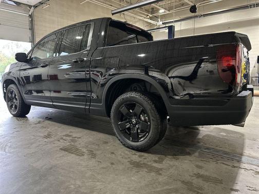 2025 Honda Ridgeline Black