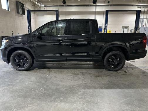 2025 Honda Ridgeline Black