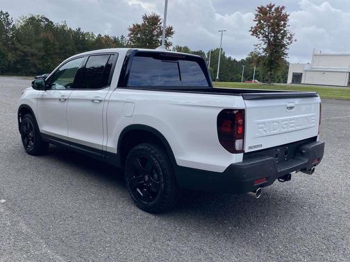 2025 Honda Ridgeline Black