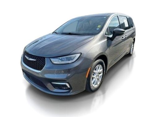 Granite Crystal Metallic Clearcoat 2023 Chrysler Pacifica Touring L