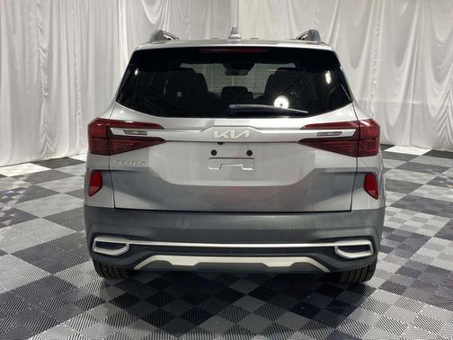 Steel Gray 2022 Kia Seltos Nightfall Edition