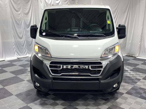Bright White Clearcoat 2025 RAM ProMaster 2500 Tradesman