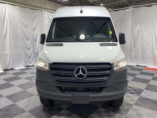 Arctic White 2025 Mercedes-Benz Sprinter 2500 High Roof