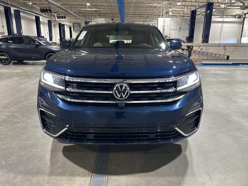 2022 Volkswagen Atlas Cross Sport 3.6L V6 SEL Premium R-Line