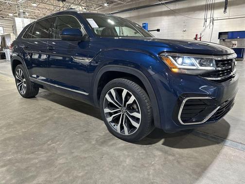 2022 Volkswagen Atlas Cross Sport 3.6L V6 SEL Premium R-Line