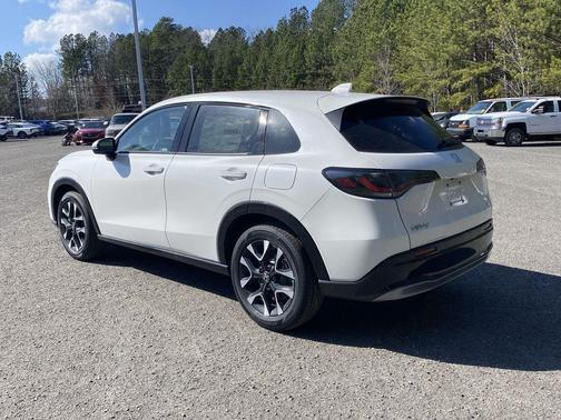 Platinum White Pearl 2026 Honda HR-V EX-L