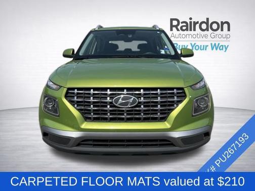 Green Apple 2023 Hyundai VENUE SEL
