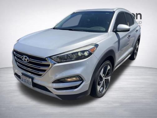 Molten Silver 2017 Hyundai TUCSON Limited