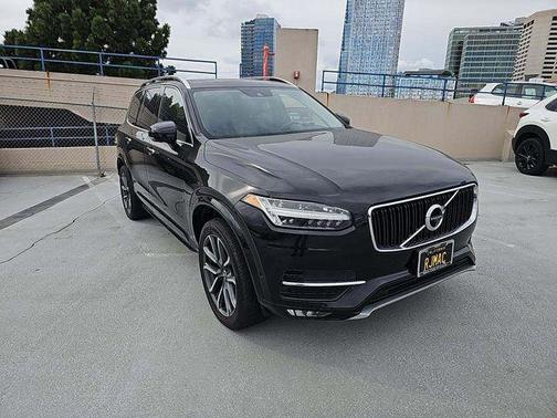 2018 Volvo XC90 T5 Momentum