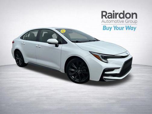 Ice Cap 2023 Toyota Corolla SE