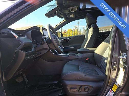 2025 Toyota RAV4 Hybrid SE