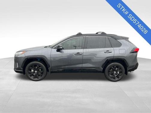 2025 Toyota RAV4 Hybrid SE