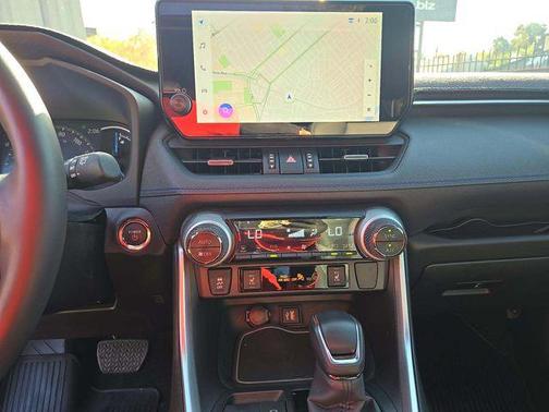 2025 Toyota RAV4 Hybrid SE