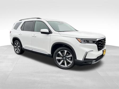 2025 Honda Pilot Touring 8-Passenger