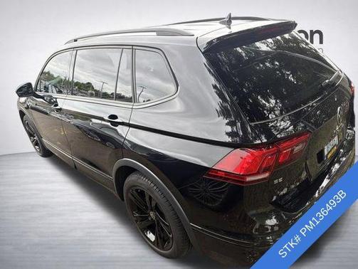 Deep Black Pearl 2023 Volkswagen Tiguan 2.0T SE R-Line Black 4MOTION